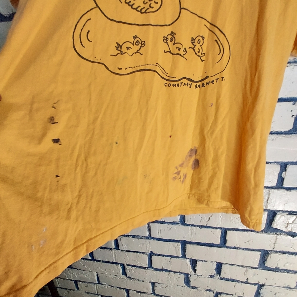 Distressed tee - Picture 2 of 6